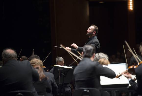 Kirill Petrenko, photo Monika Rittershaus