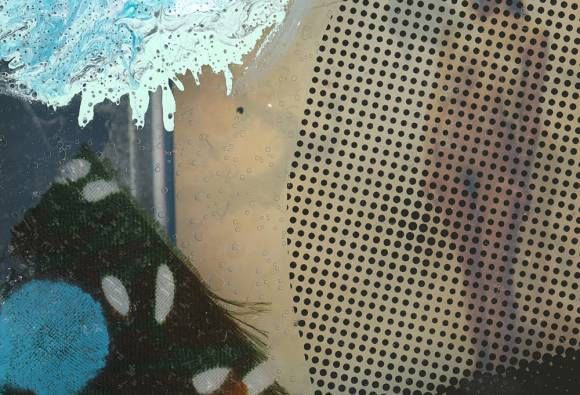 Blaž Rojs, Beginning, 14.5x12.8x3.4 cm, polaroid, pleksi steklo, tekstil, akrilna barva, 2022, detajl