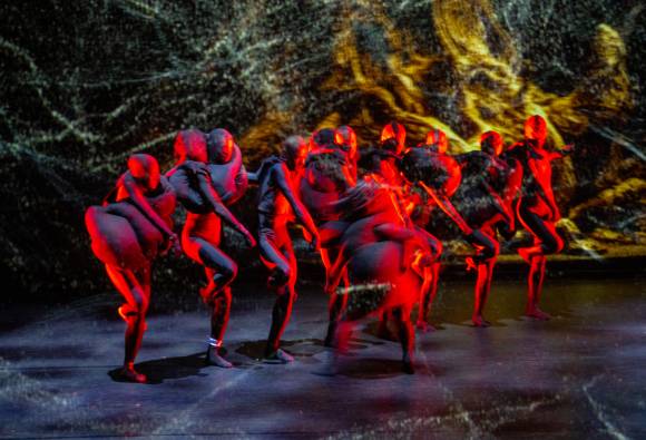 Wayne McGregor's UniVerse: A Dark Crystal Odyssey, Company Wayne McGregor artists, Royal Opera House, London (2023),  foto Andrej Uspenski
