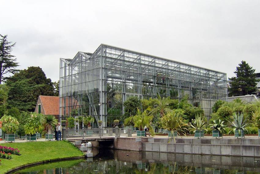 Botanični vrt v Leidnu; arhitekt Hubert-Jan Henket (foto: wikipedia)